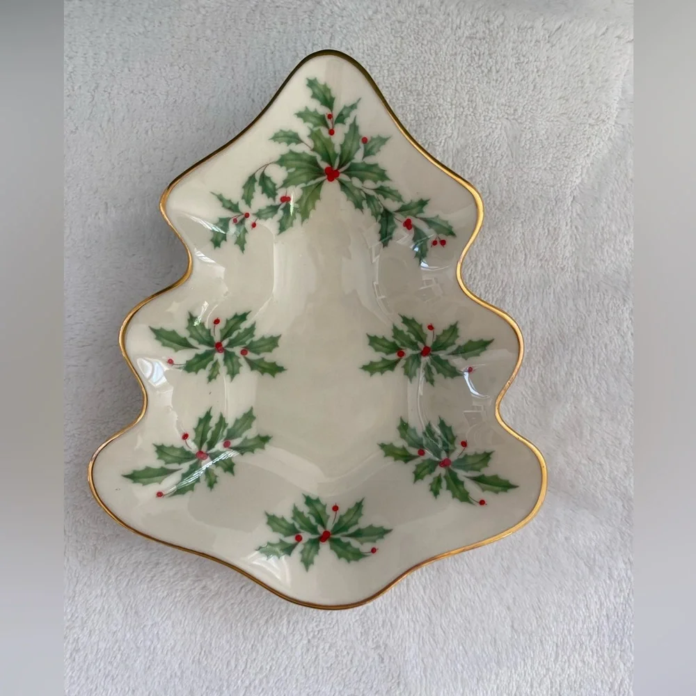 Lenox Small Dish Christmas‎ Tree Shape Holly Berry Gold Trim Edge 5 inch Vtg USA